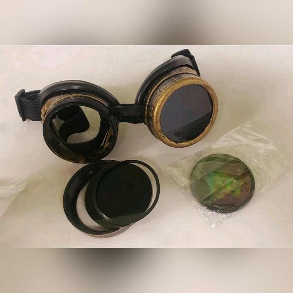 Black Plugs with Gold Rim and Holographic Skull - Picture 2 of 5